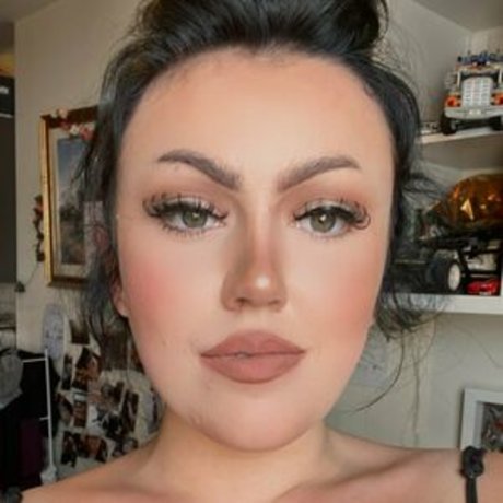 Chloe Louise