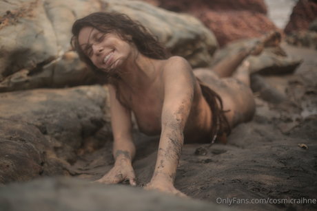 Foto desnuda filtrada de OnlyFans de Touched By Nature