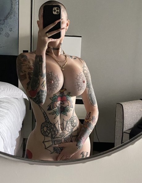 Foto desnuda filtrada de OnlyFans de Embodoe