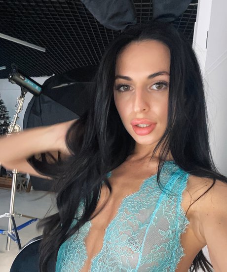 Kitana Young