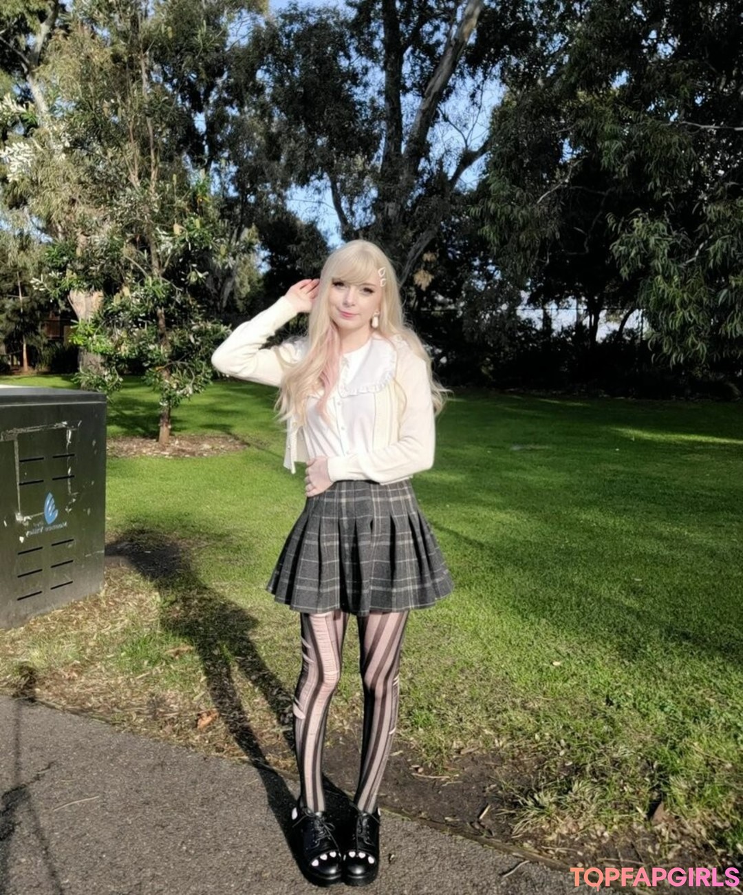 Foto desnuda filtrada de OnlyFans de Elefire Grey #128 Foto desnuda filtrada de OnlyFans de Elefire Grey #128