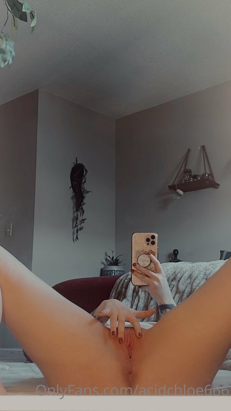 Foto desnuda filtrada de OnlyFans de Acidchloe666