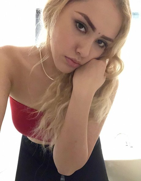 Stephanie scarleth