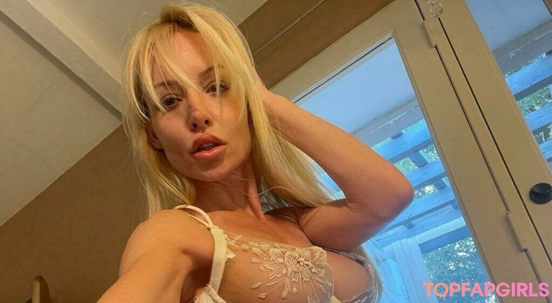 Foto desnuda filtrada de OnlyFans de Kayden Kross #283 Foto desnuda filtrada de OnlyFans de Kayden Kross #283