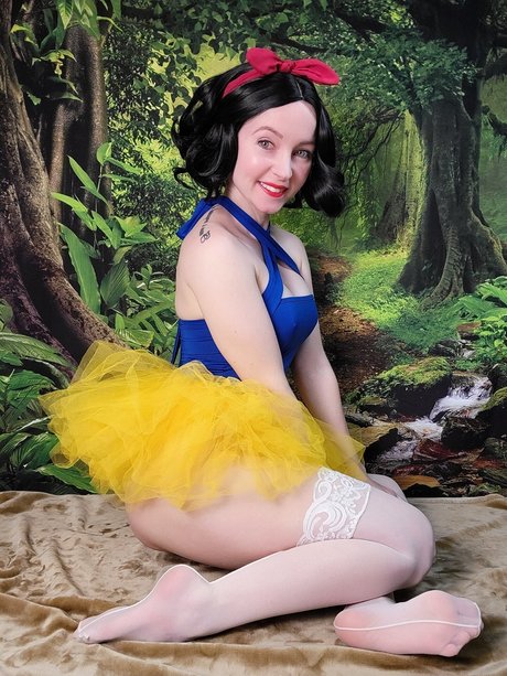 Foto desnuda filtrada de OnlyFans de Tiny Feet Treat