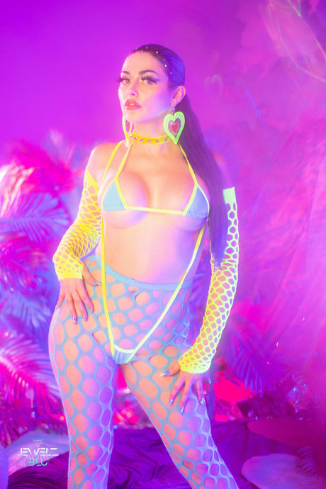 Jewelzblu