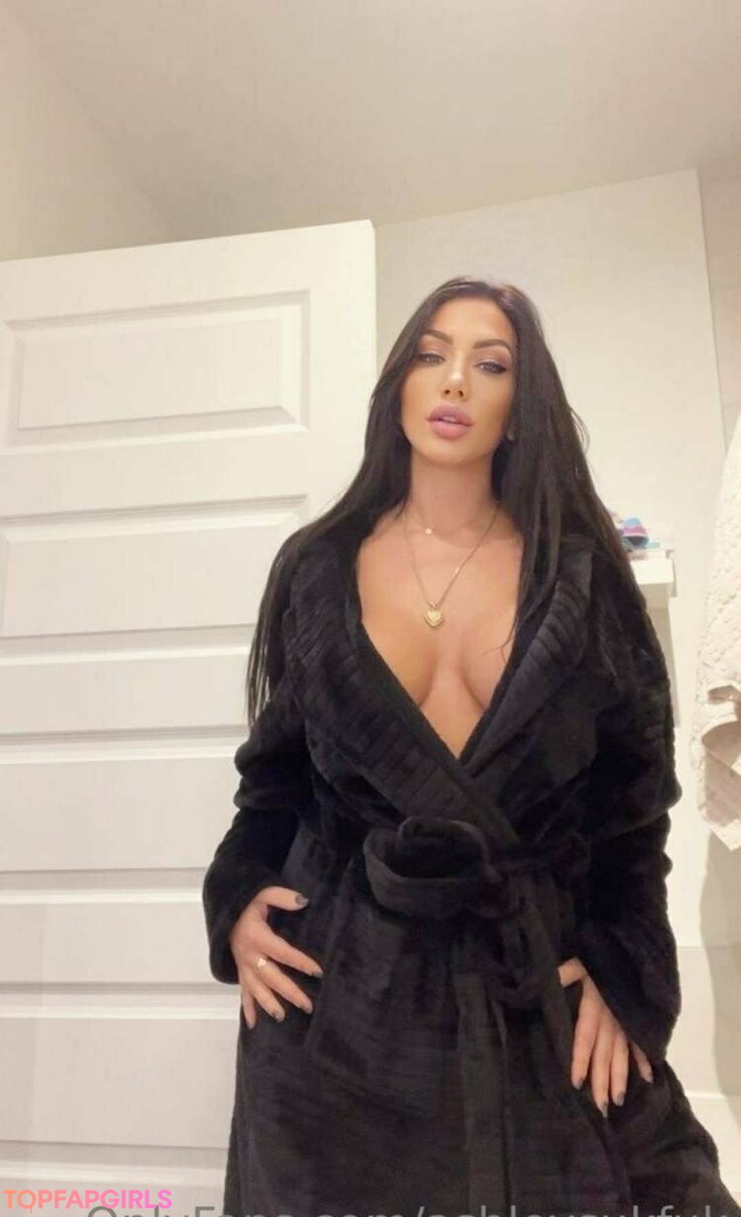 Foto desnuda filtrada de OnlyFans de Ashley Suk Fuk #332 Foto desnuda filtrada de OnlyFans de Ashley Suk Fuk #332