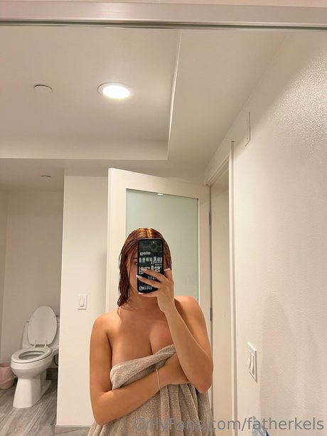 Kelsey Calemine