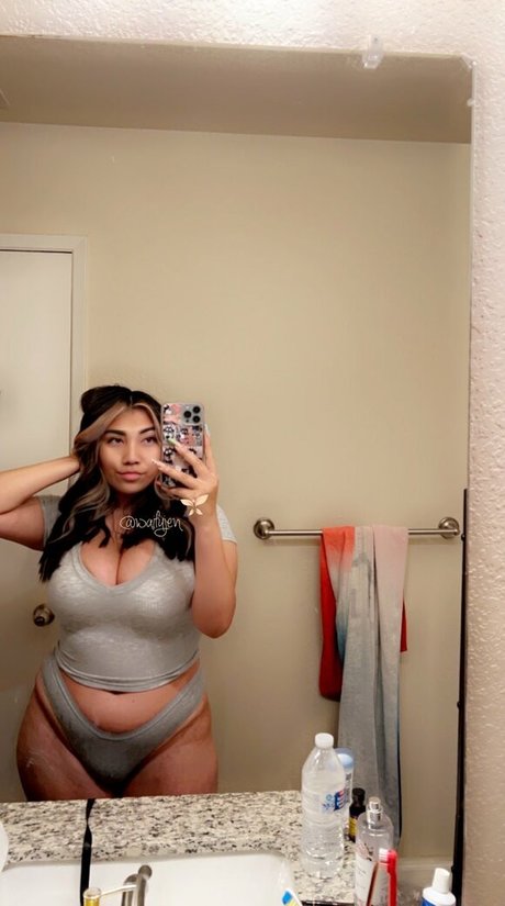 Foto desnuda filtrada de OnlyFans de Ahegaojen