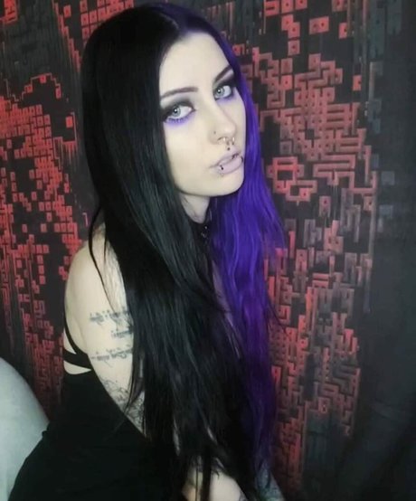Foto desnuda filtrada de OnlyFans de Ladysurvival