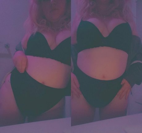 Foto desnuda filtrada de OnlyFans de Tiramisueatsyou