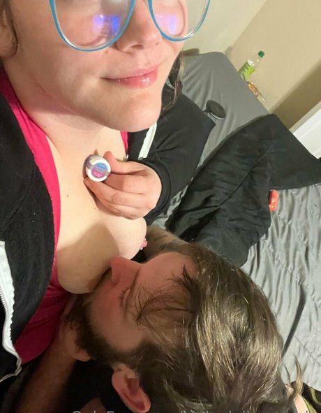 Foto desnuda filtrada de OnlyFans de Kinkydallascouple