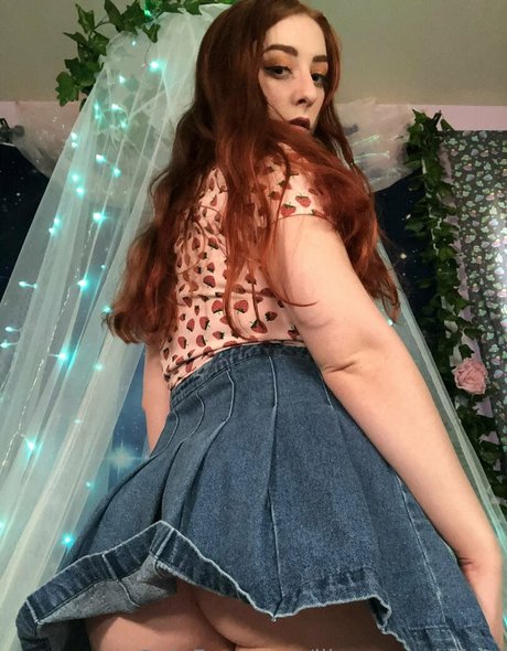 Foto desnuda filtrada de OnlyFans de Lilpurrmaidfree