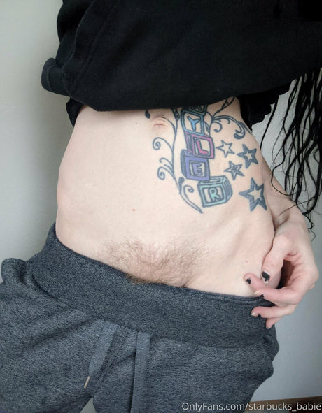 Foto desnuda filtrada de OnlyFans de Starbucksbabie