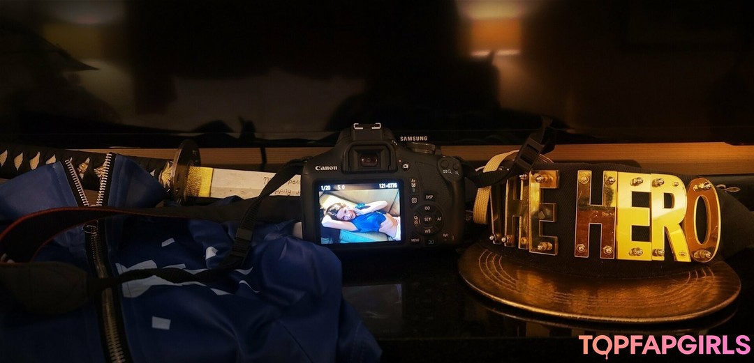 Foto desnuda filtrada de OnlyFans de Everyoneshero #15 Foto desnuda filtrada de OnlyFans de Everyoneshero #15