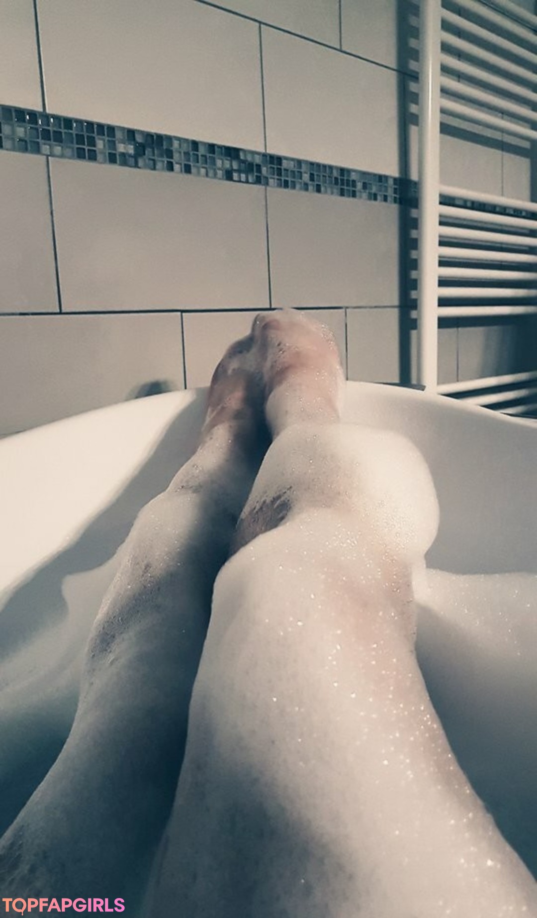 Foto desnuda filtrada de OnlyFans de Redxxxvelvet #25 Foto desnuda filtrada de OnlyFans de Redxxxvelvet #25