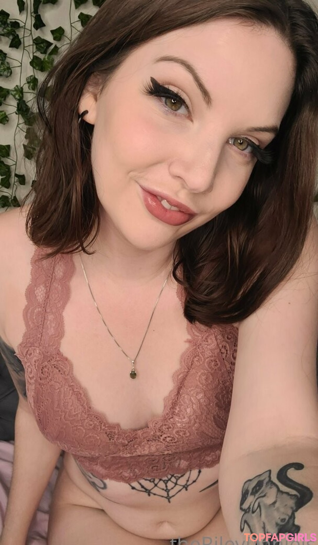 Foto desnuda filtrada de OnlyFans de Therileydaniels #332 Foto desnuda filtrada de OnlyFans de Therileydaniels #332