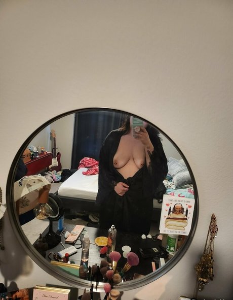 Foto desnuda filtrada de OnlyFans de Thespicyorange