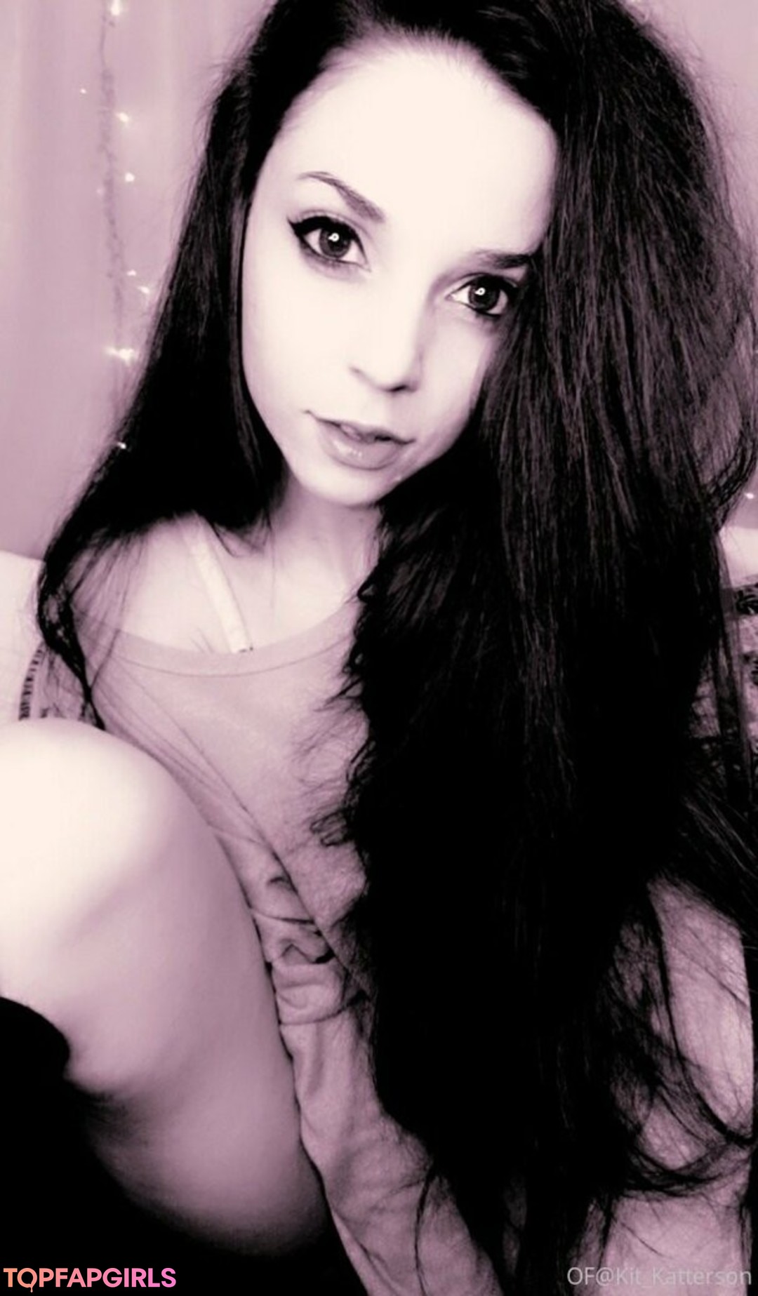 Foto desnuda filtrada de OnlyFans de Kitkatterson #50 Foto desnuda filtrada de OnlyFans de Kitkatterson #50