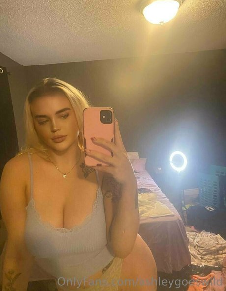 Ashleygoeswild