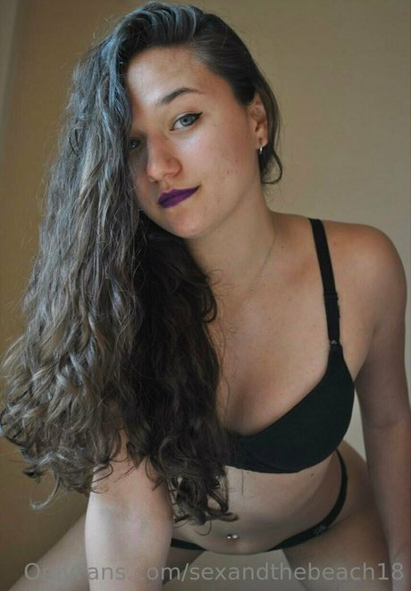 Foto desnuda filtrada de OnlyFans de Sexandthebeach18