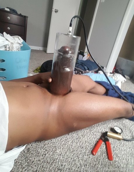 Foto desnuda filtrada de OnlyFans de Massivobros