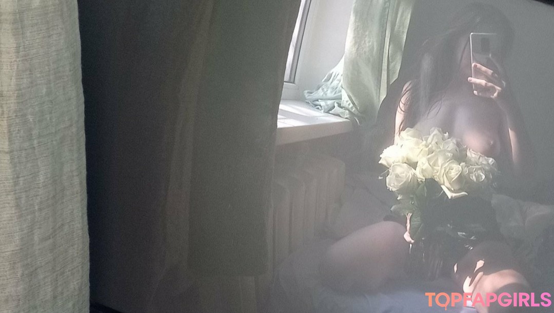 Foto desnuda filtrada de OnlyFans de Sunnywhale #44 Foto desnuda filtrada de OnlyFans de Sunnywhale #44