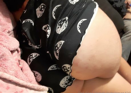 Foto desnuda filtrada de OnlyFans de Guitarwoman420
