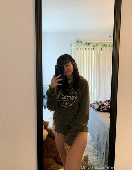 Foto desnuda filtrada de OnlyFans de Beeyawnka