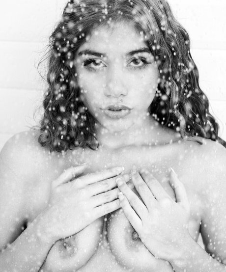 Foto desnuda filtrada de OnlyFans de Marinagoldxx