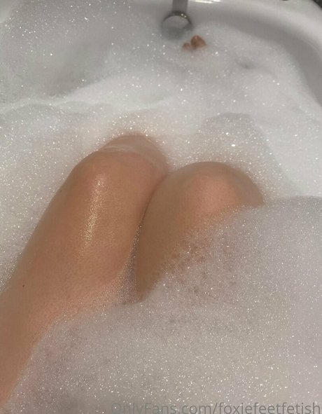 Foto desnuda filtrada de OnlyFans de Foxiefeetfetish
