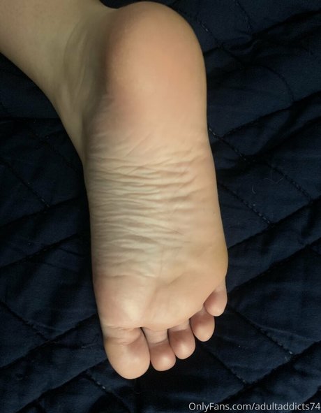 Foto desnuda filtrada de OnlyFans de Adultaddicts6883