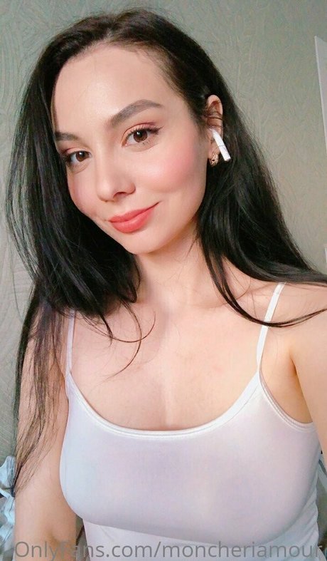 Foto desnuda filtrada de OnlyFans de Moncheriamour
