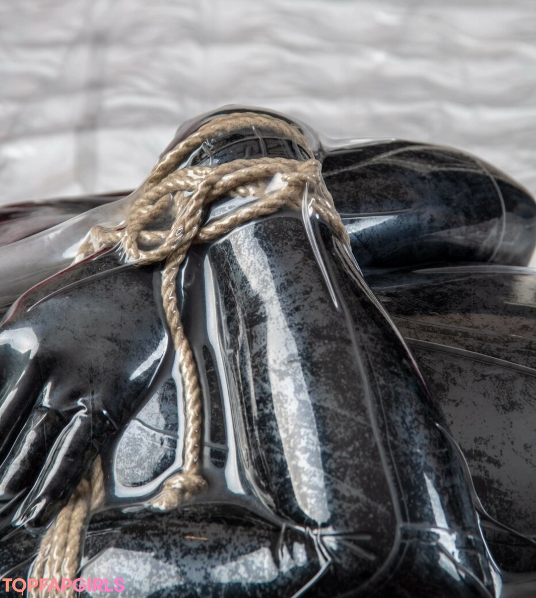 Foto desnuda filtrada de OnlyFans de Vickydevika #57 Foto desnuda filtrada de OnlyFans de Vickydevika #57