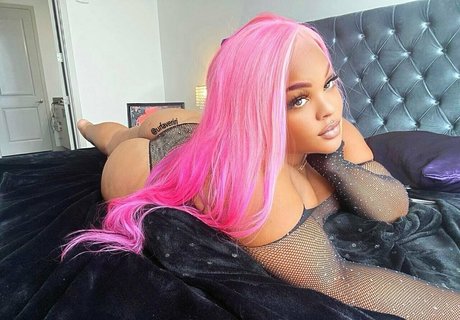 Foto desnuda filtrada de OnlyFans de Weloveriri