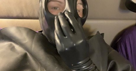 Foto desnuda filtrada de OnlyFans de Heavyrubberettefree