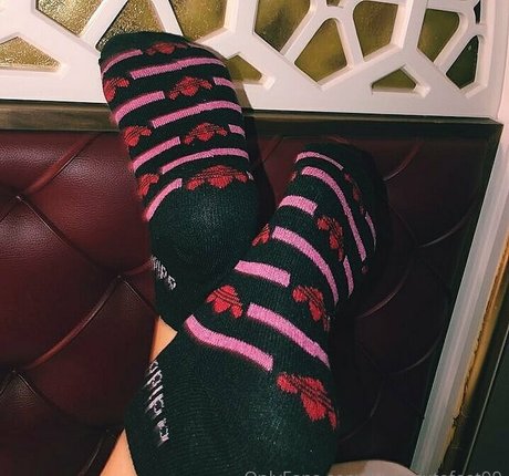 Lunascutefeet99