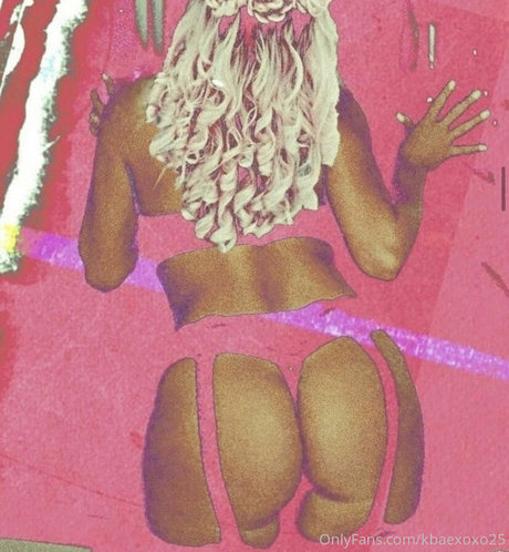 Foto desnuda filtrada de OnlyFans de Xxkinkykandixx