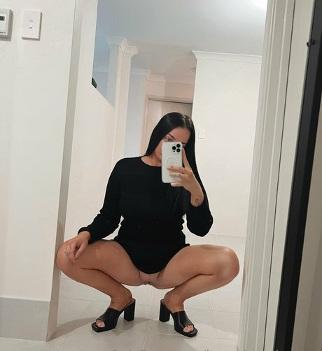 Foto desnuda filtrada de OnlyFans de Itssashavalentine