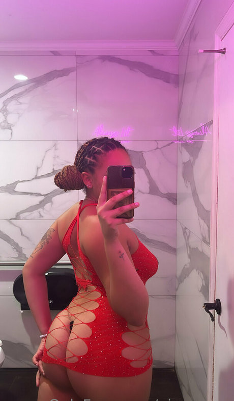 Foto desnuda filtrada de OnlyFans de Ninaaeve
