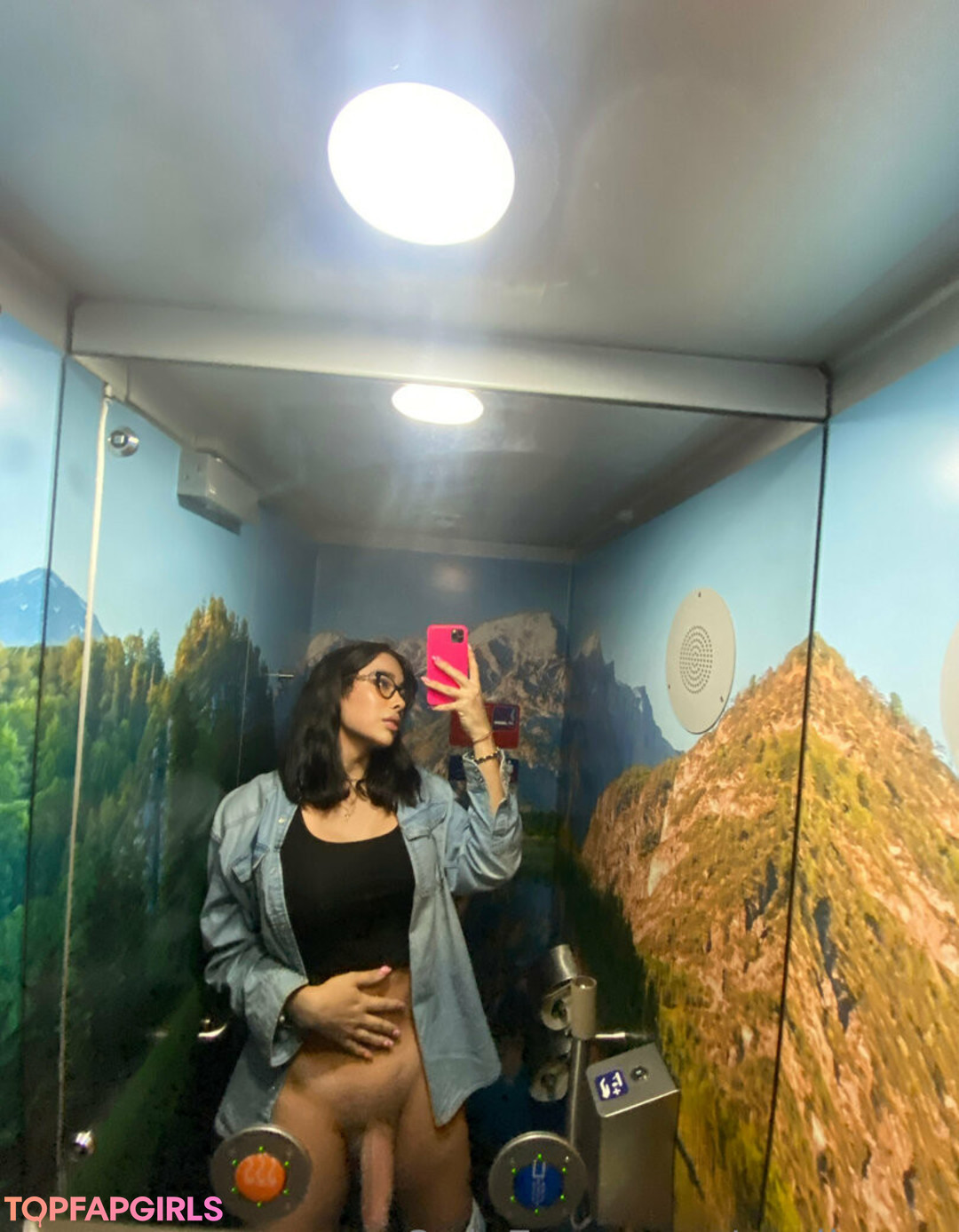 Foto desnuda filtrada de OnlyFans de April Rose #105 Foto desnuda filtrada de OnlyFans de April Rose #105