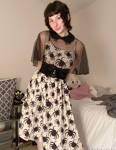 Lisasayshello
