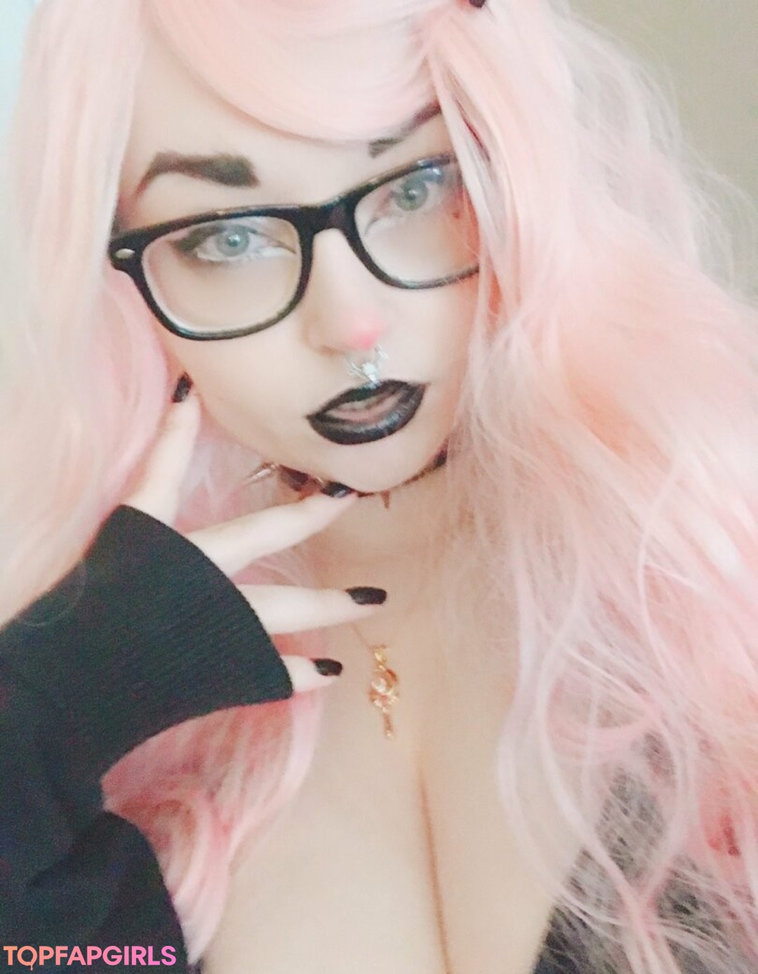 Foto desnuda filtrada de OnlyFans de Gothtamago #10 Foto desnuda filtrada de OnlyFans de Gothtamago #10