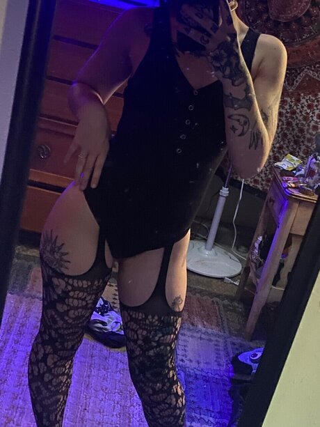 Foto desnuda filtrada de OnlyFans de Gothic Moon