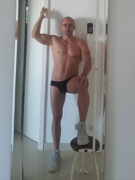 Foto desnuda filtrada de OnlyFans de Carniwh0re