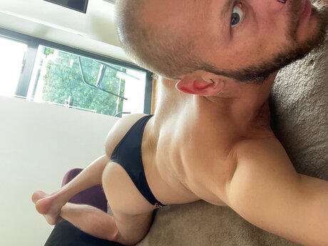Foto desnuda filtrada de OnlyFans de Ivan