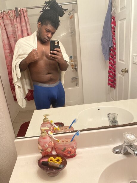 Foto desnuda filtrada de OnlyFans de Kingmeek