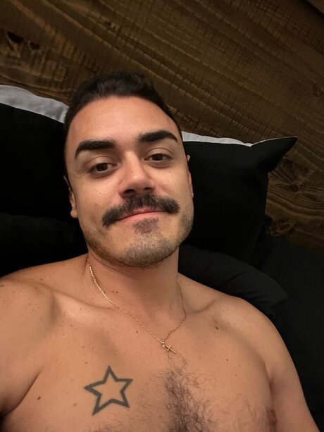 Foto desnuda filtrada de OnlyFans de Apollo Knight