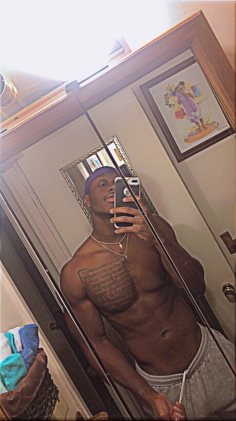 Foto desnuda filtrada de OnlyFans de Josh 