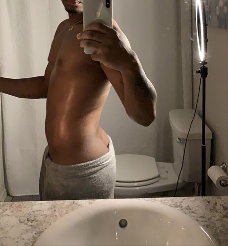 Foto desnuda filtrada de OnlyFans de Bryson Brazil